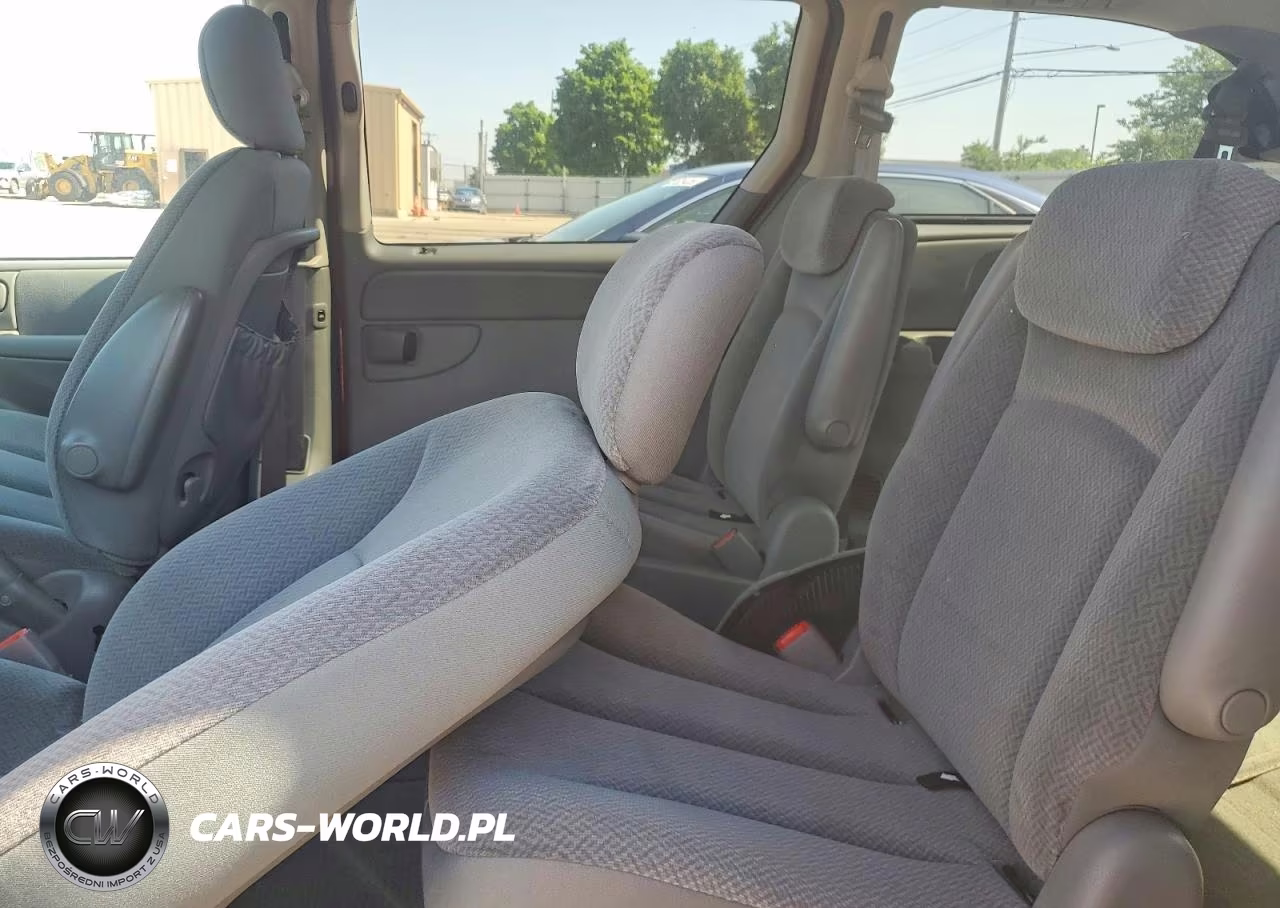 2005 Chrysler Town & Country Touring VIN:2C4GP54L05R466410 - 11