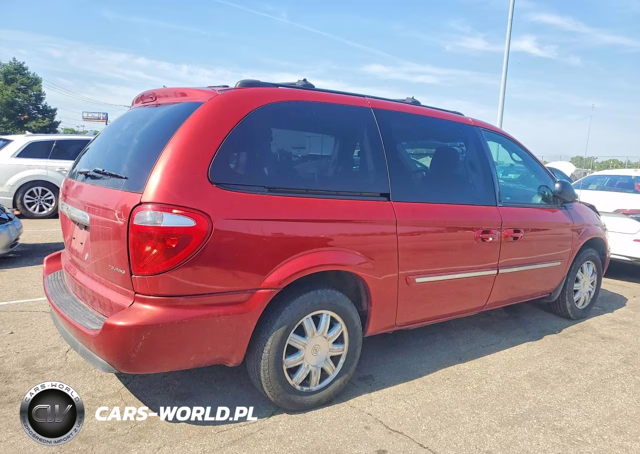 2005 Chrysler Town & Country Touring VIN:2C4GP54L05R466410 - 3