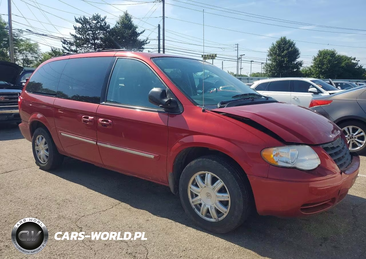 2005 Chrysler Town & Country Touring VIN:2C4GP54L05R466410 - 4