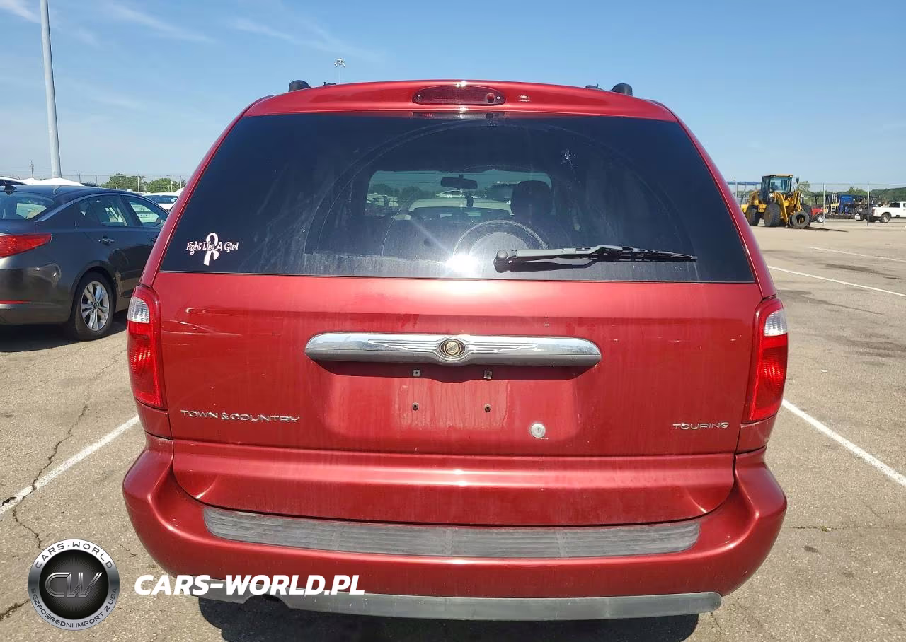 2005 Chrysler Town & Country Touring VIN:2C4GP54L05R466410 - 6