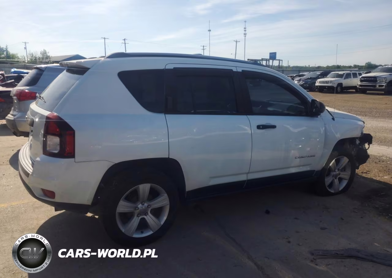 2016 Jeep Compass Sport VIN:1C4NJCBAXGD739504 - 3