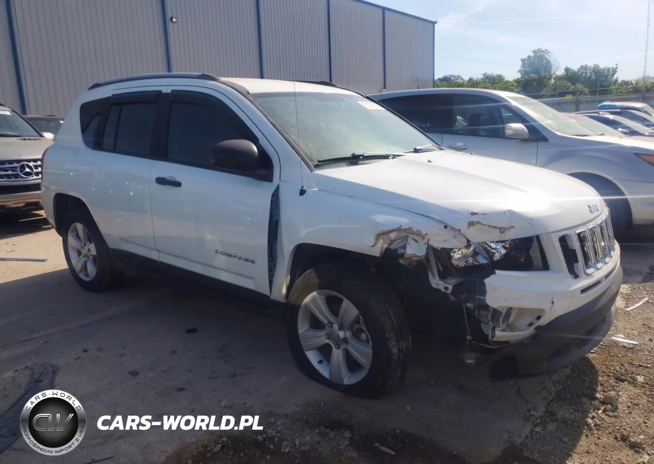 2016 Jeep Compass Sport VIN:1C4NJCBAXGD739504 - 4