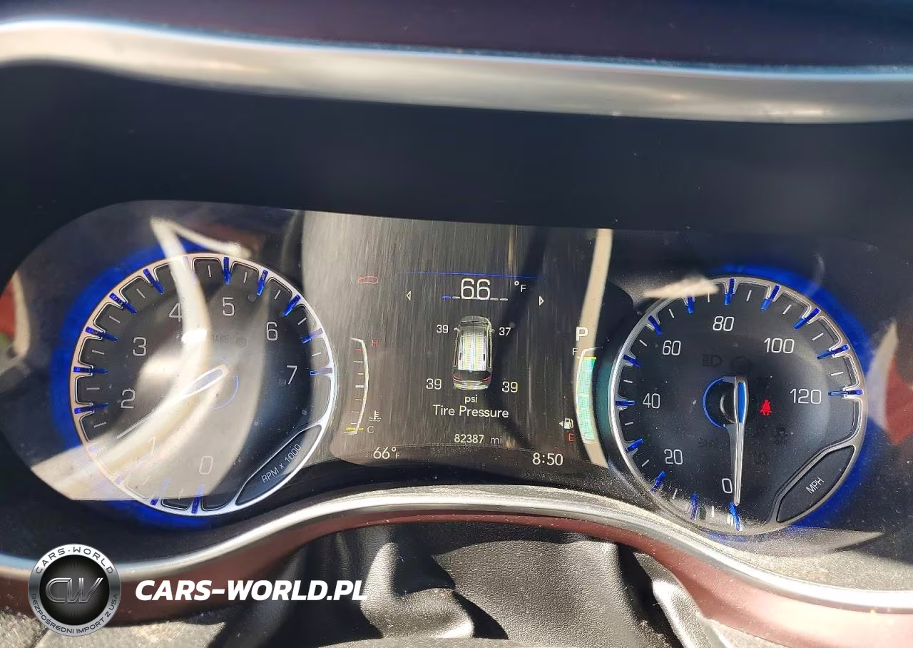 2019 Chrysler Pacifica Limited VIN:2C4RC1GG4KR523229 - 9