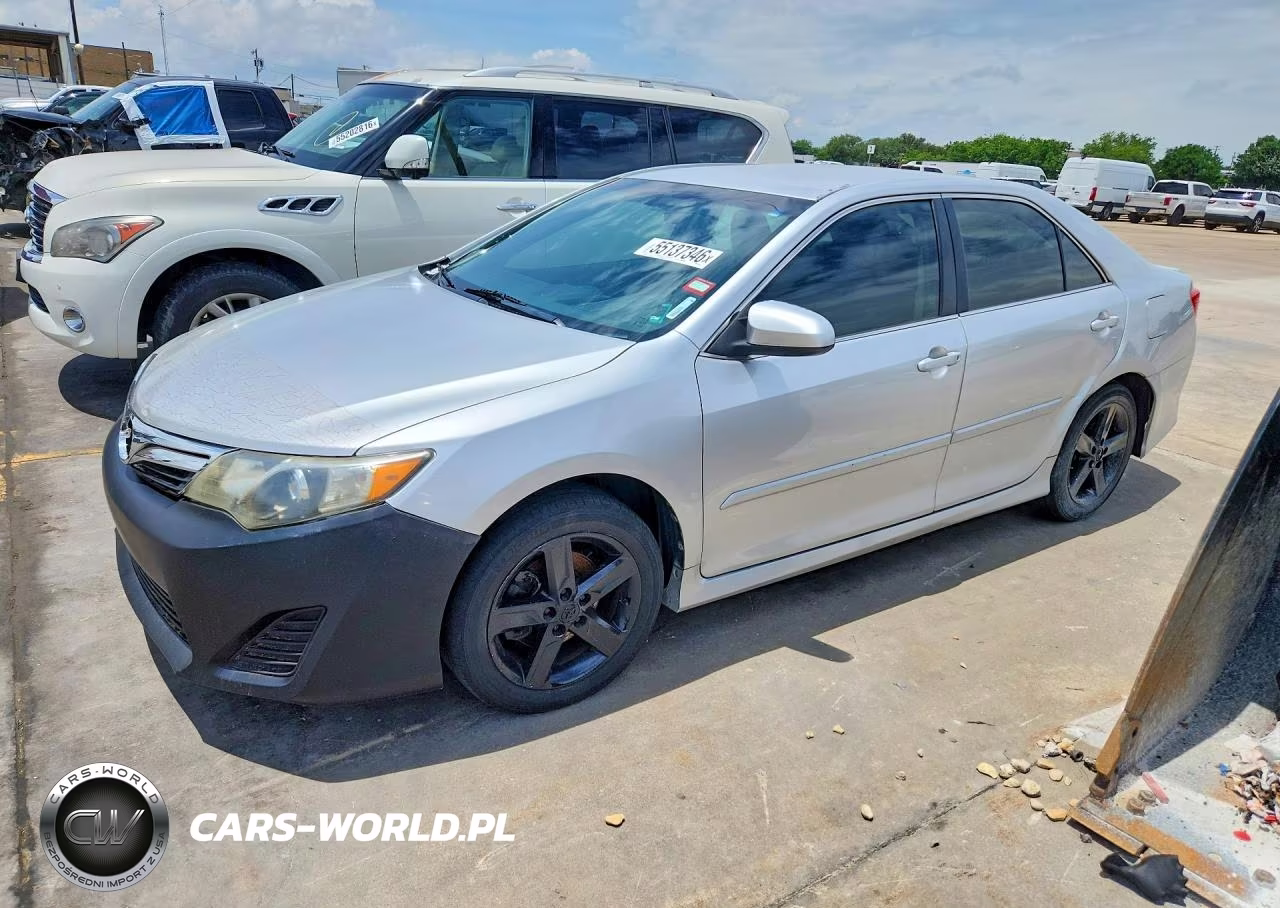 2013 Toyota Camry Se – zdjęcie 1 z 12