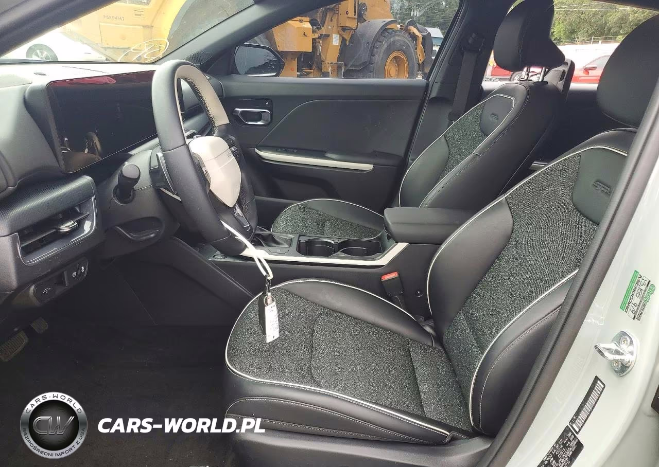 2025 Kia K4 Gt Line VIN:3KPFW4DE3SE212715 - 7