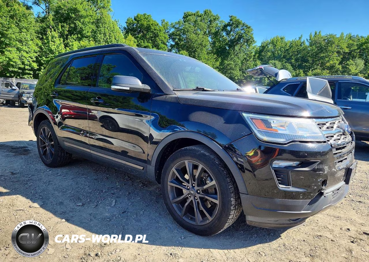 2018 Ford Explorer Xlt VIN:1FM5K8D88JGB52577 - 4