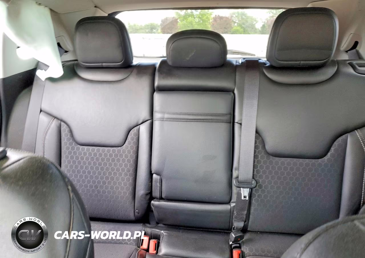 2019 Jeep Compass Latitude VIN:3C4NJDBB3KT729236 - 10