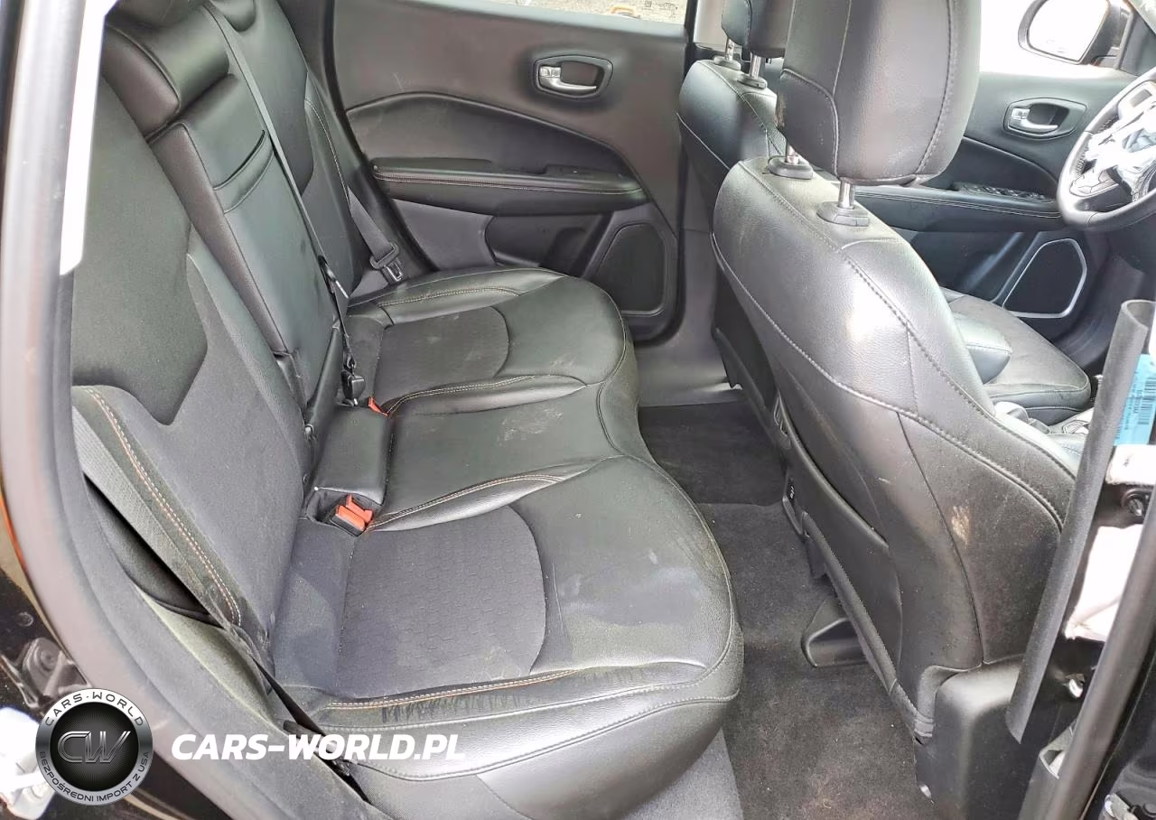 2019 Jeep Compass Latitude VIN:3C4NJDBB3KT729236 - 11