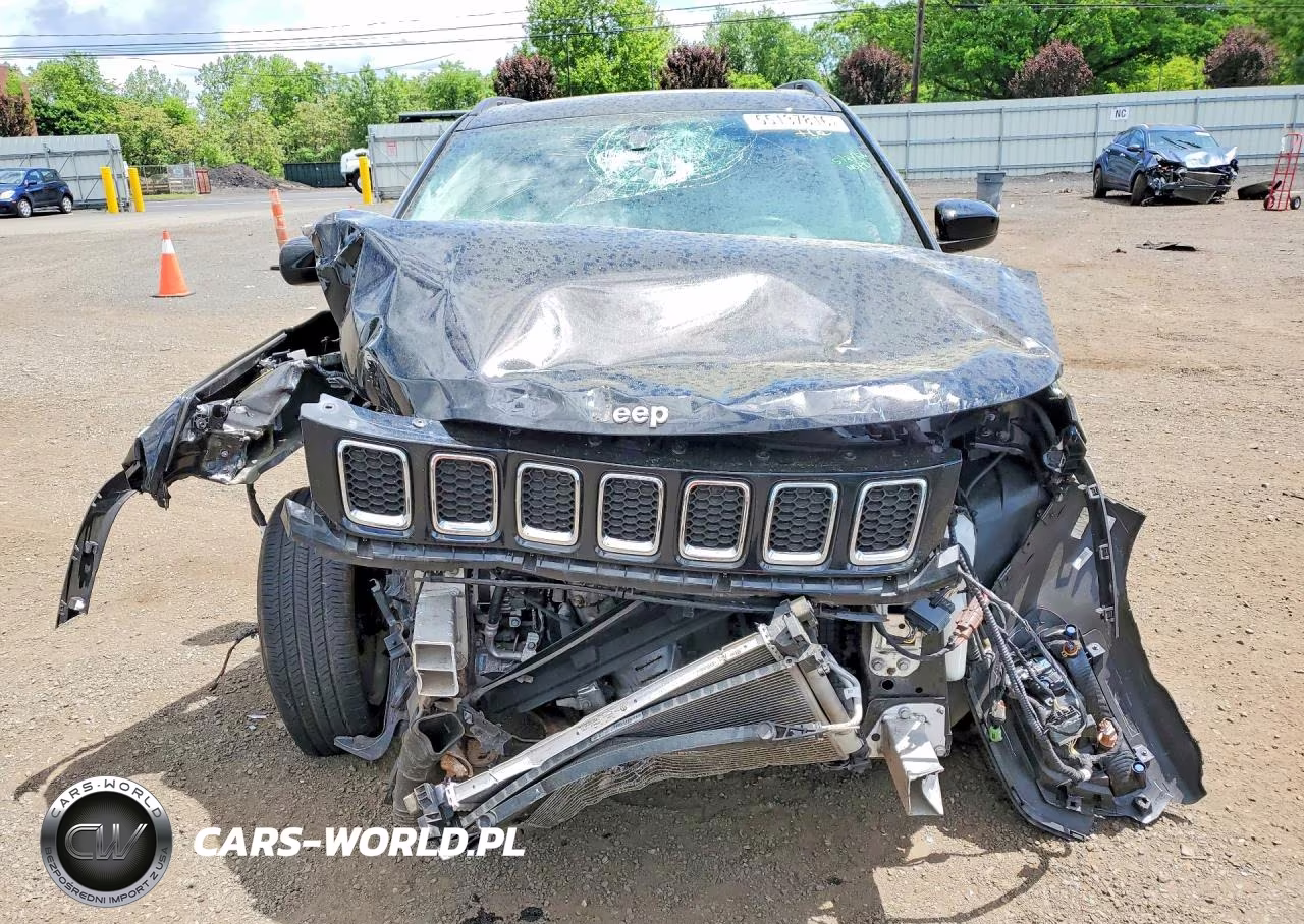 2019 Jeep Compass Latitude VIN:3C4NJDBB3KT729236 - 5