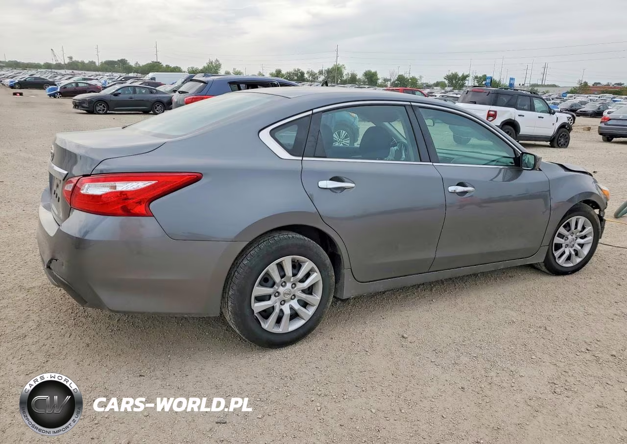 2017 Nissan Altima 2.5 VIN:1N4AL3AP7HN332689 - 3