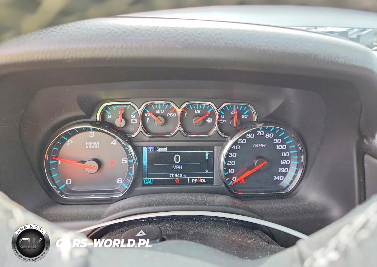2019 Chevrolet Tahoe C1500 Lt VIN:1GNSCBKC0KR401203 - 9