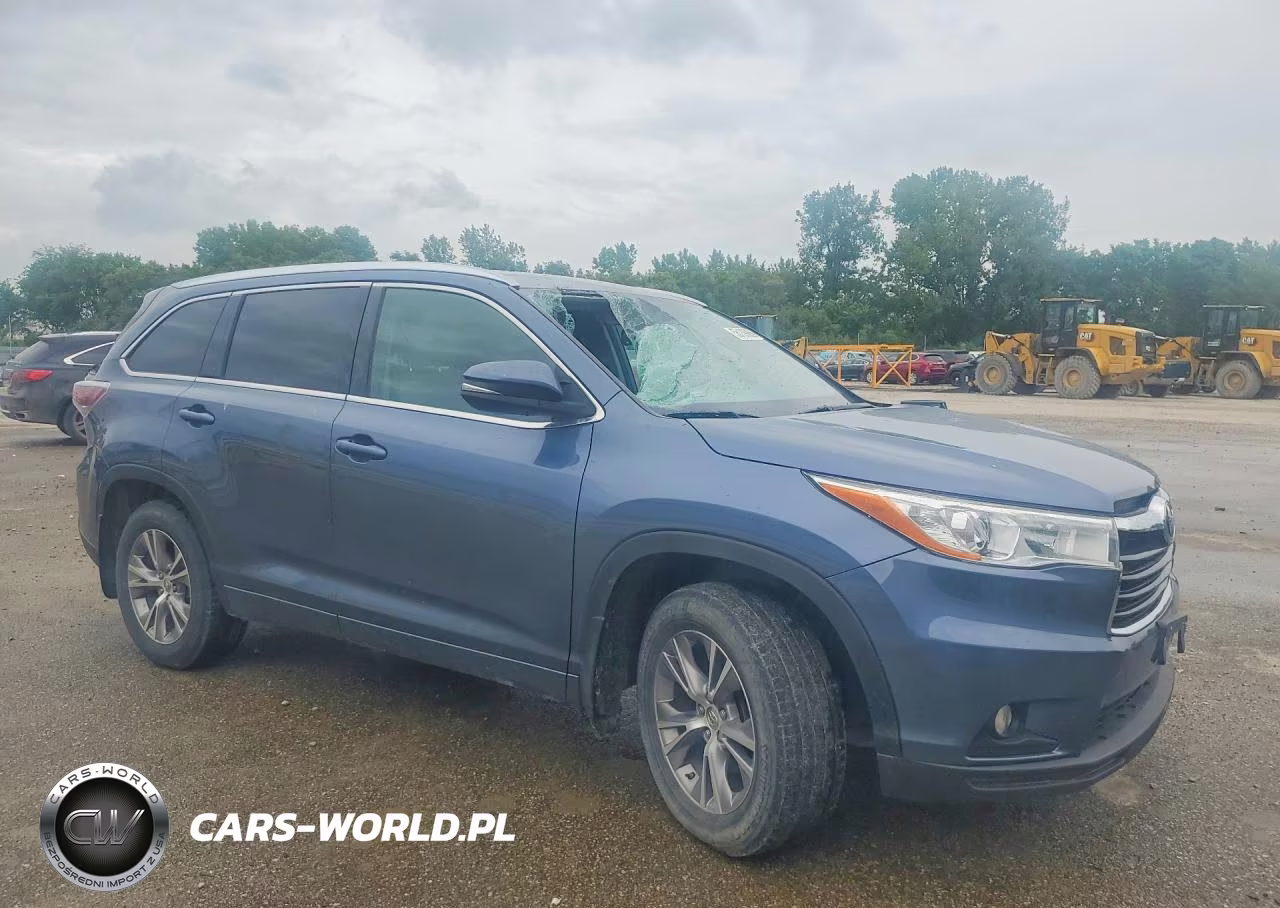 2015 Toyota Highlander Xle VIN:5TDJKRFH1FS077031 - 4