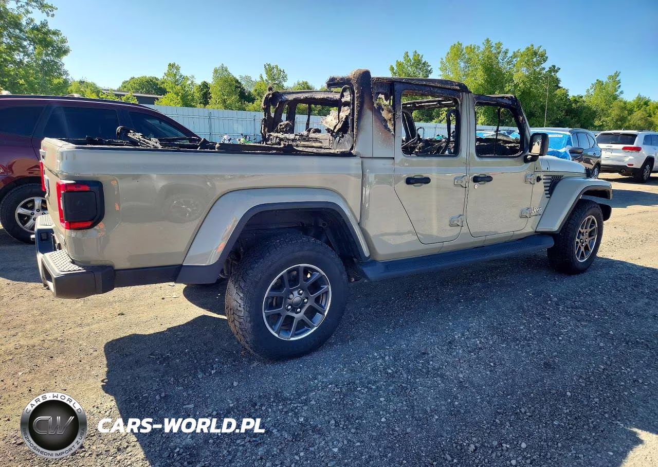2020 Jeep Gladiator Overland VIN:1C6HJTFG6LL162330 - 3