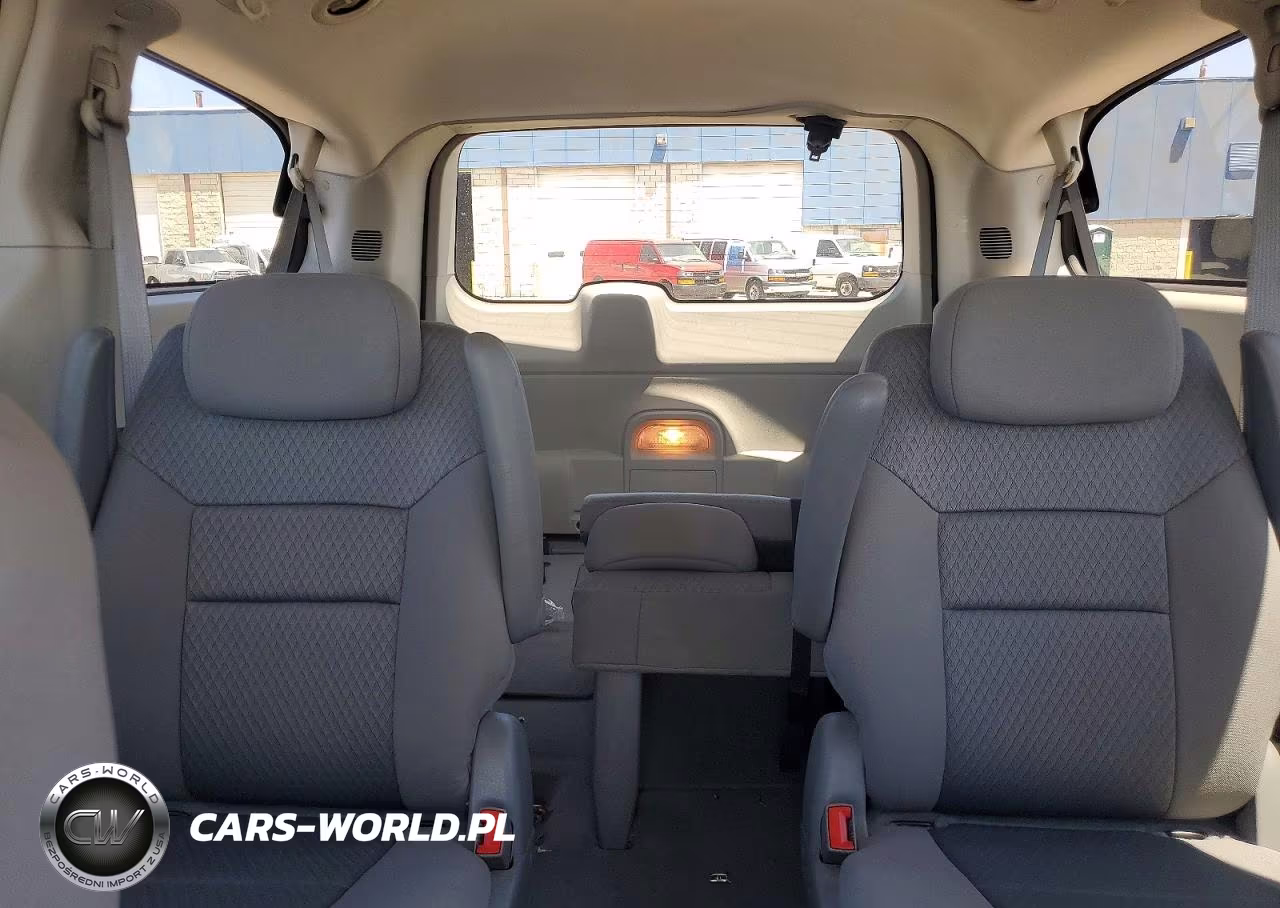 2009 Chrysler Town & Country Lx VIN:2A8HR44E09R529966 - 10