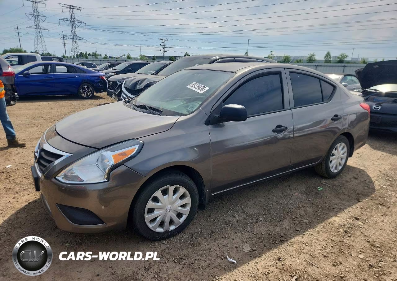 2015 Nissan Versa 1.6 S Plus