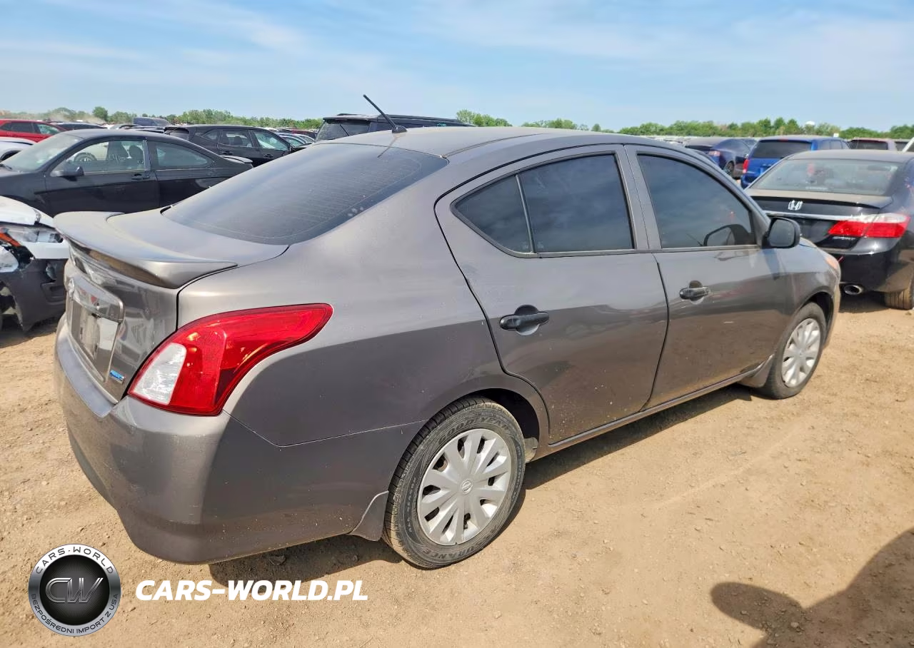 2015 Nissan Versa 1.6 S Plus VIN:3N1CN7AP7FL819928 - 3