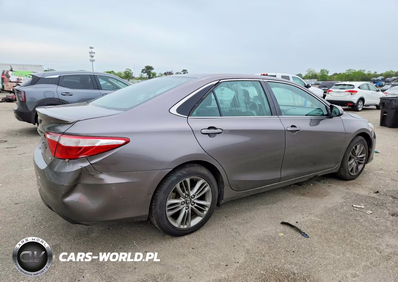 2016 Toyota Camry Se VIN:4T1BF1FK6GU213412 - 3