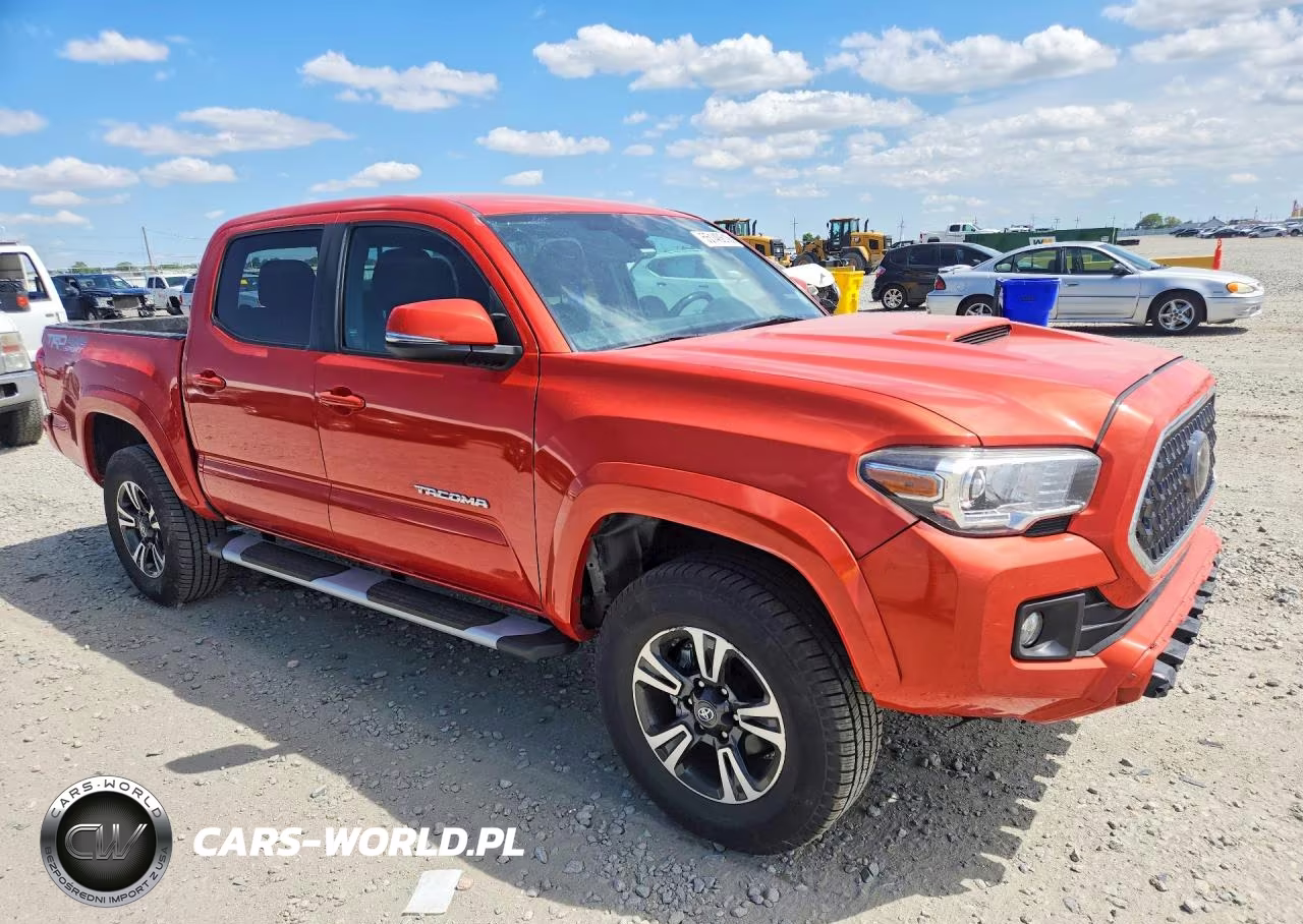 2018 Toyota Tacoma Trd Sport VIN:3TMCZ5ANXJM169368 - 4