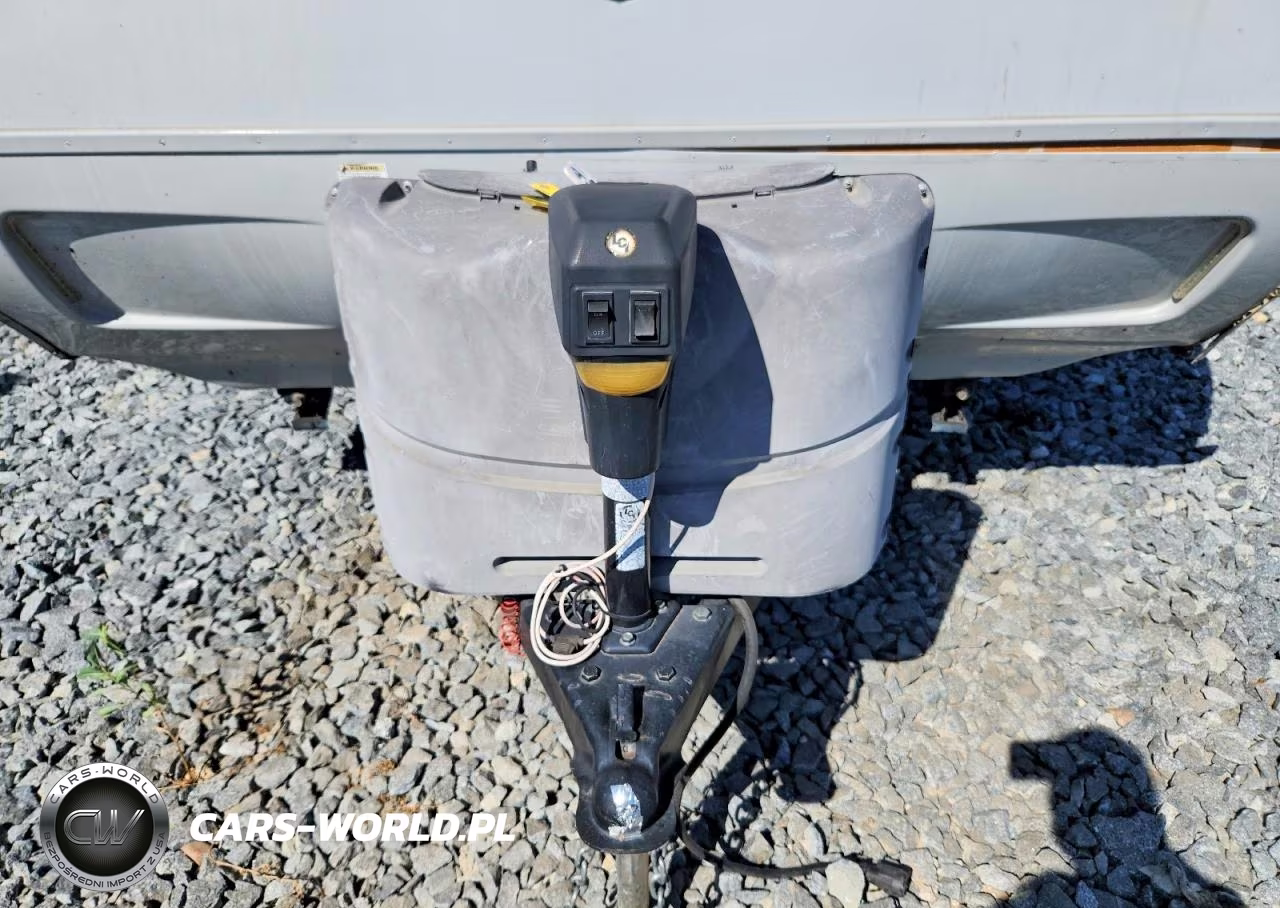 2016 Lance Camper VIN:56YTT1826GL318097 - 7