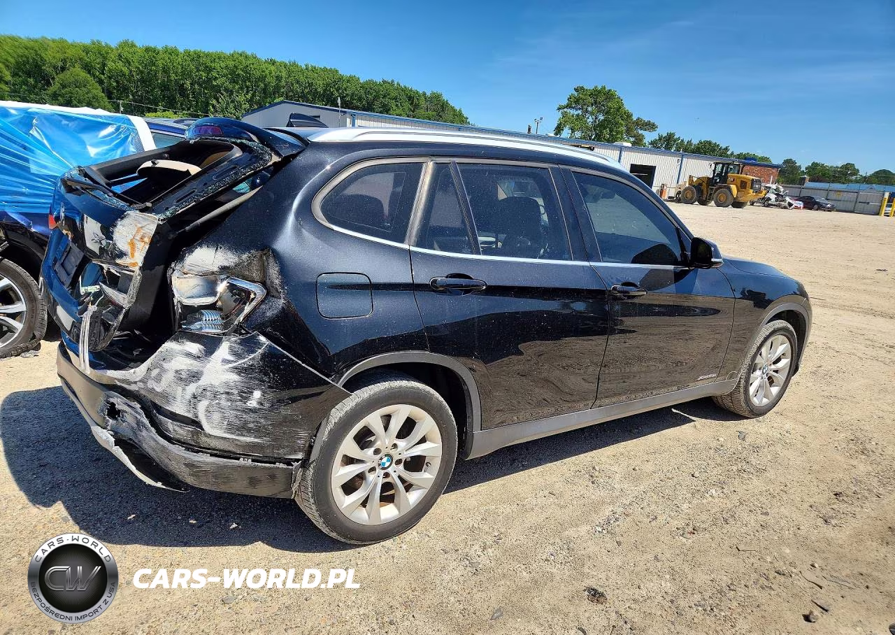 2014 BMW X1 xDrive28I VIN:WBAVL1C50EVR94361 - 3