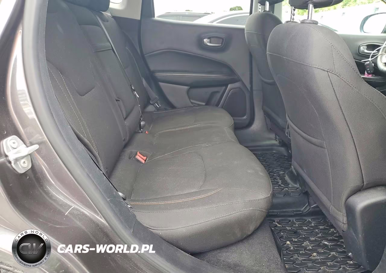 2018 Jeep Compass Sport VIN:3C4NJCAB2JT368642 - 11