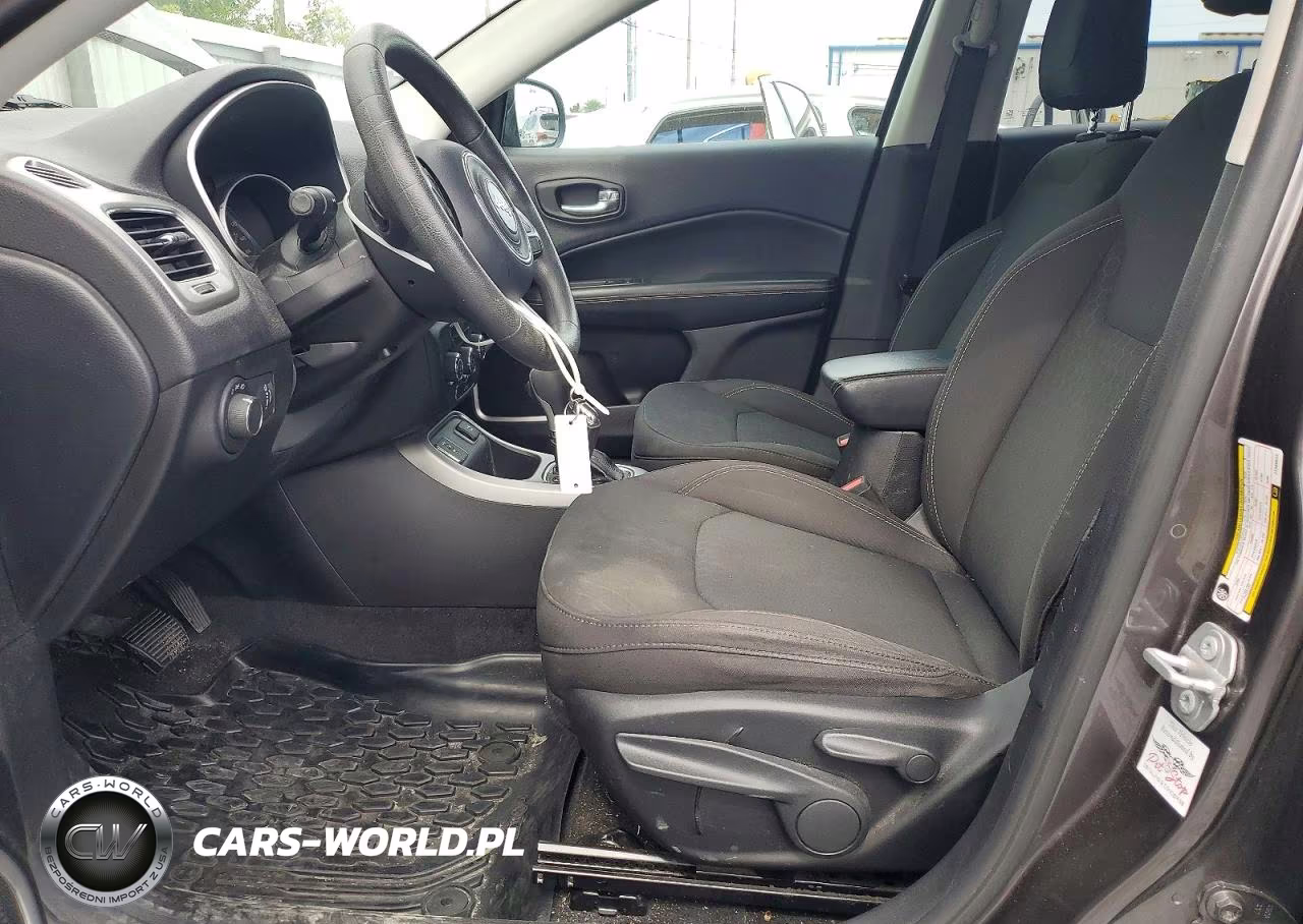 2018 Jeep Compass Sport VIN:3C4NJCAB2JT368642 - 7