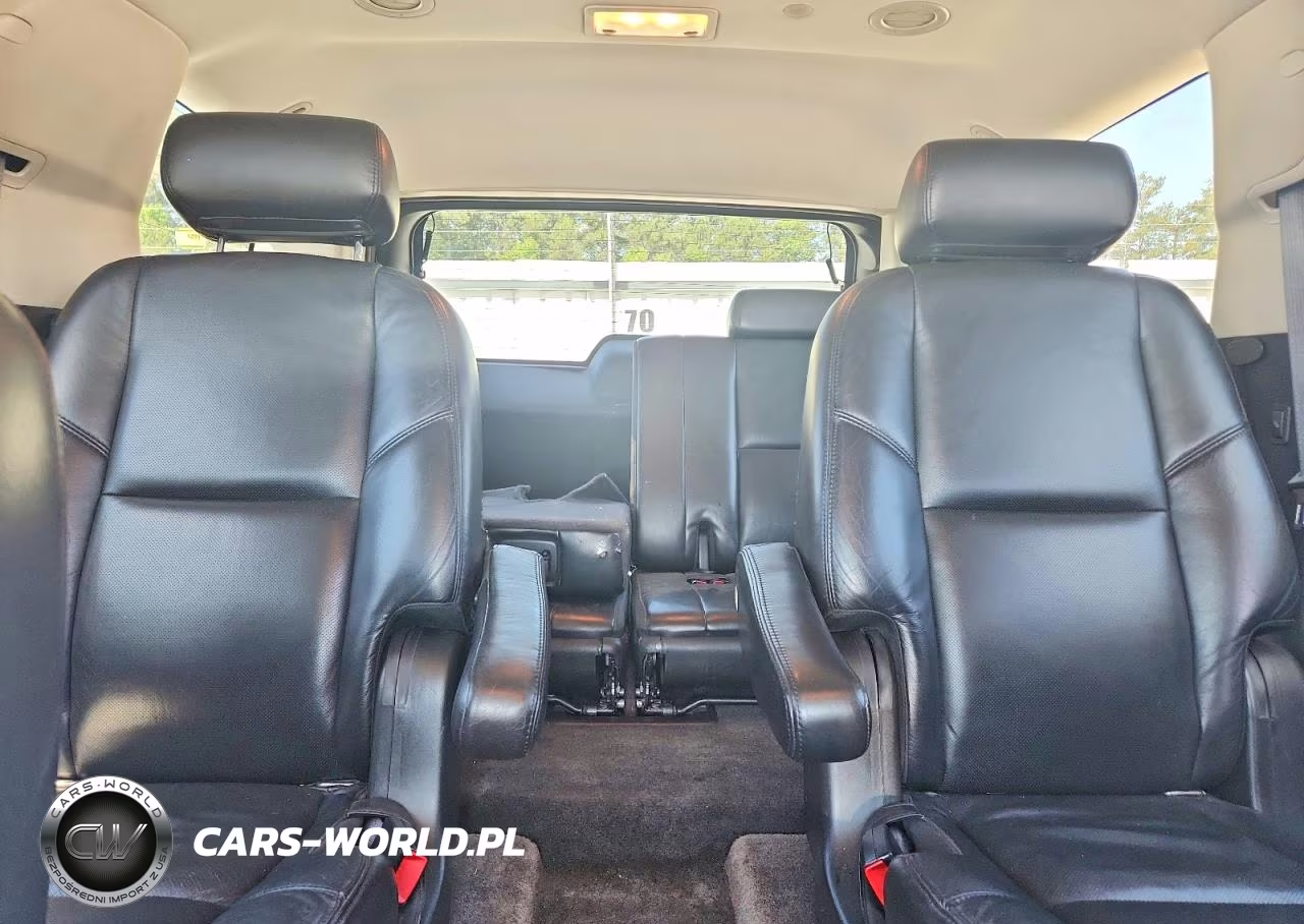 2009 Cadillac Escalade Luxury VIN:1GYFC232X9R114309 - 10