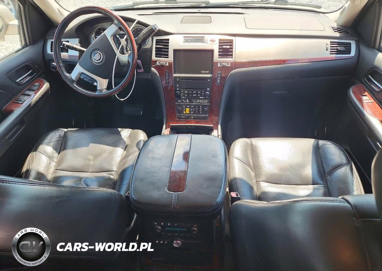 2009 Cadillac Escalade Luxury VIN:1GYFC232X9R114309 - 8