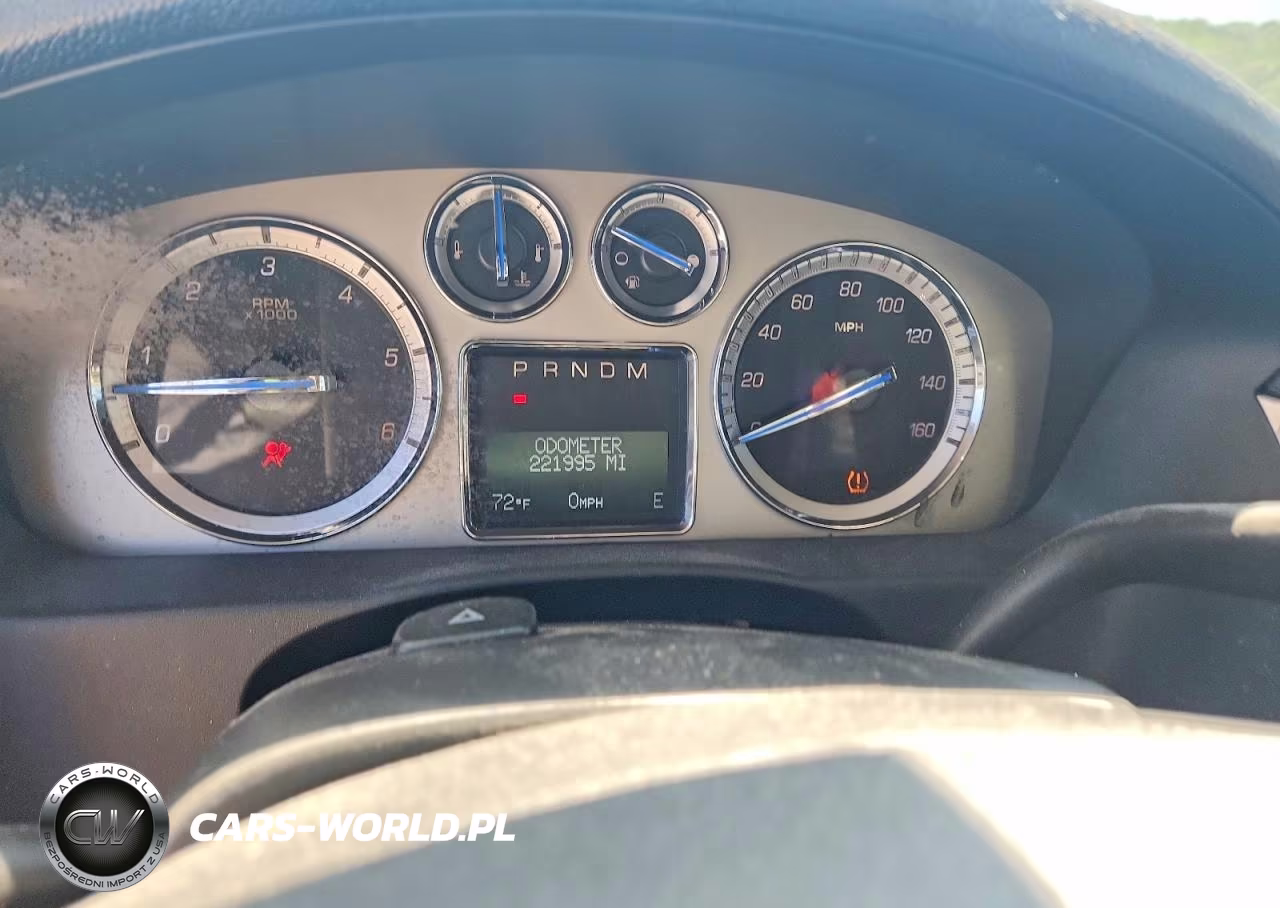 2009 Cadillac Escalade Luxury VIN:1GYFC232X9R114309 - 9