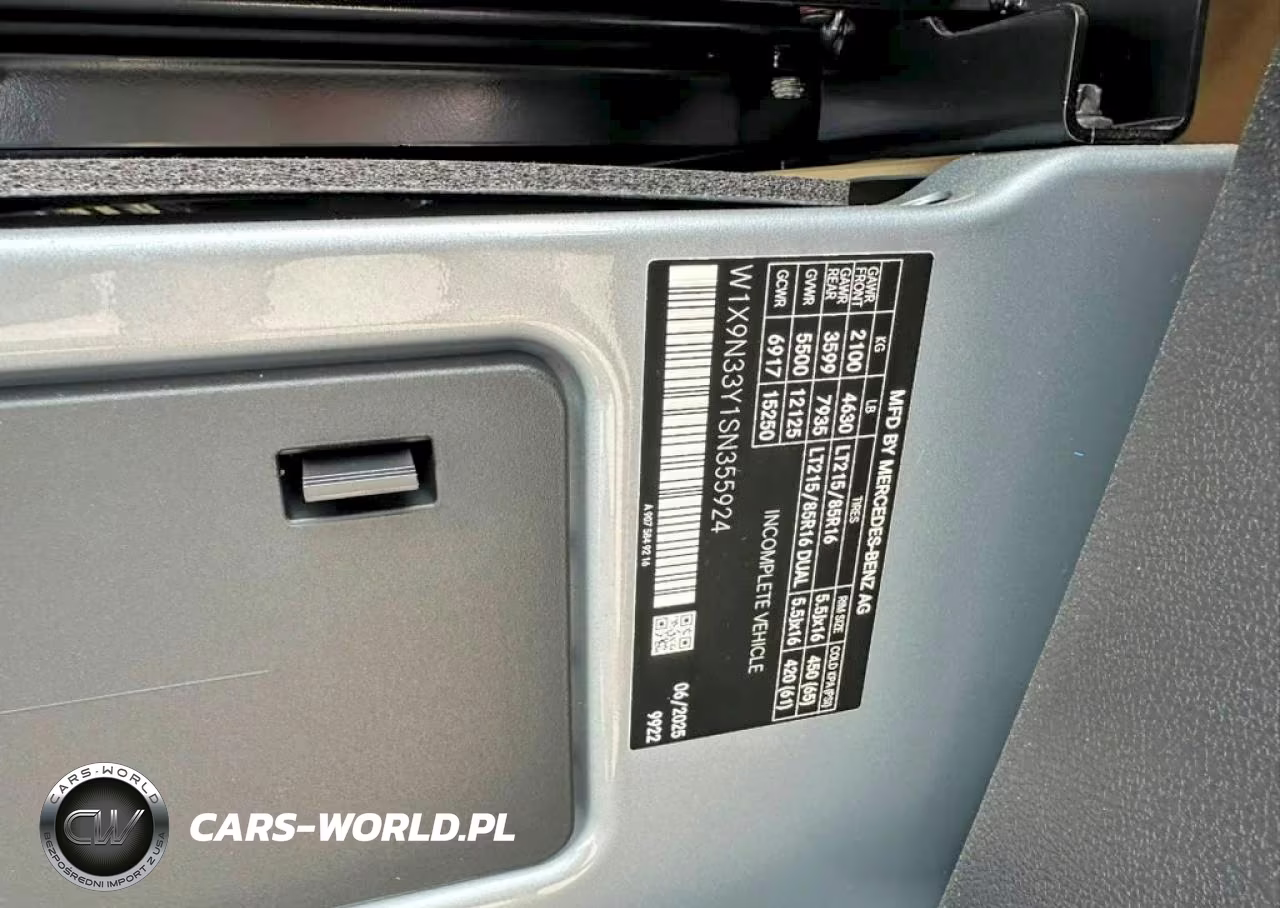 2025 Mercedes-Benz Sprinter 4500 VIN:W1X9N33Y1SN355924 - 10