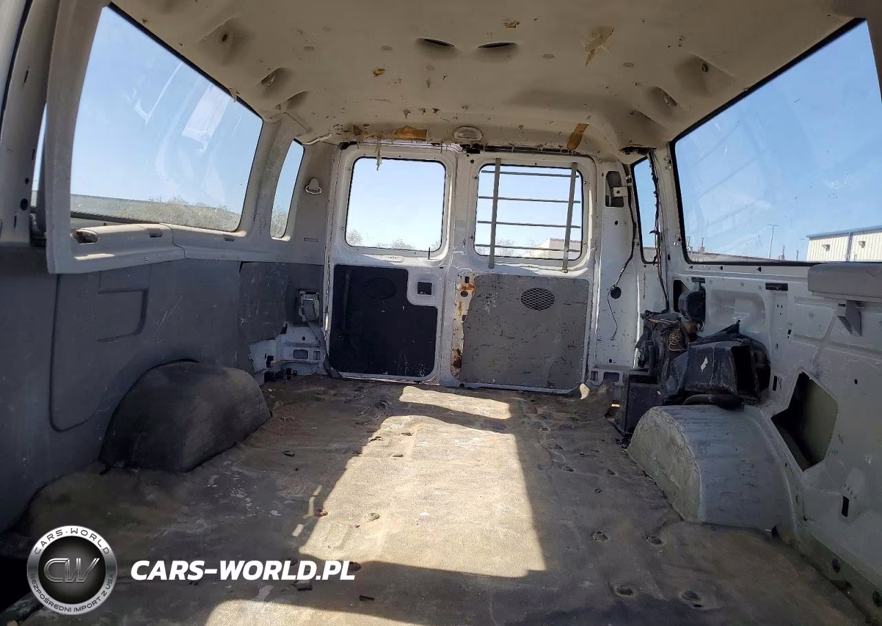 2007 Ford Econoline E350 Super Duty Wagon VIN:1FBSS31L57DB42607 - 10
