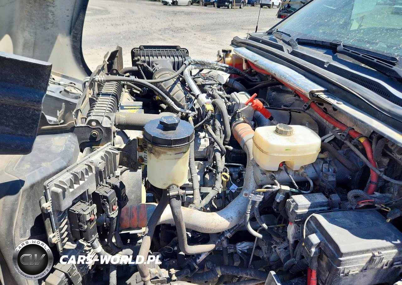 2022 Chevrolet Silverado Medium Duty VIN:1HTKJPVM3NH686203 - 11