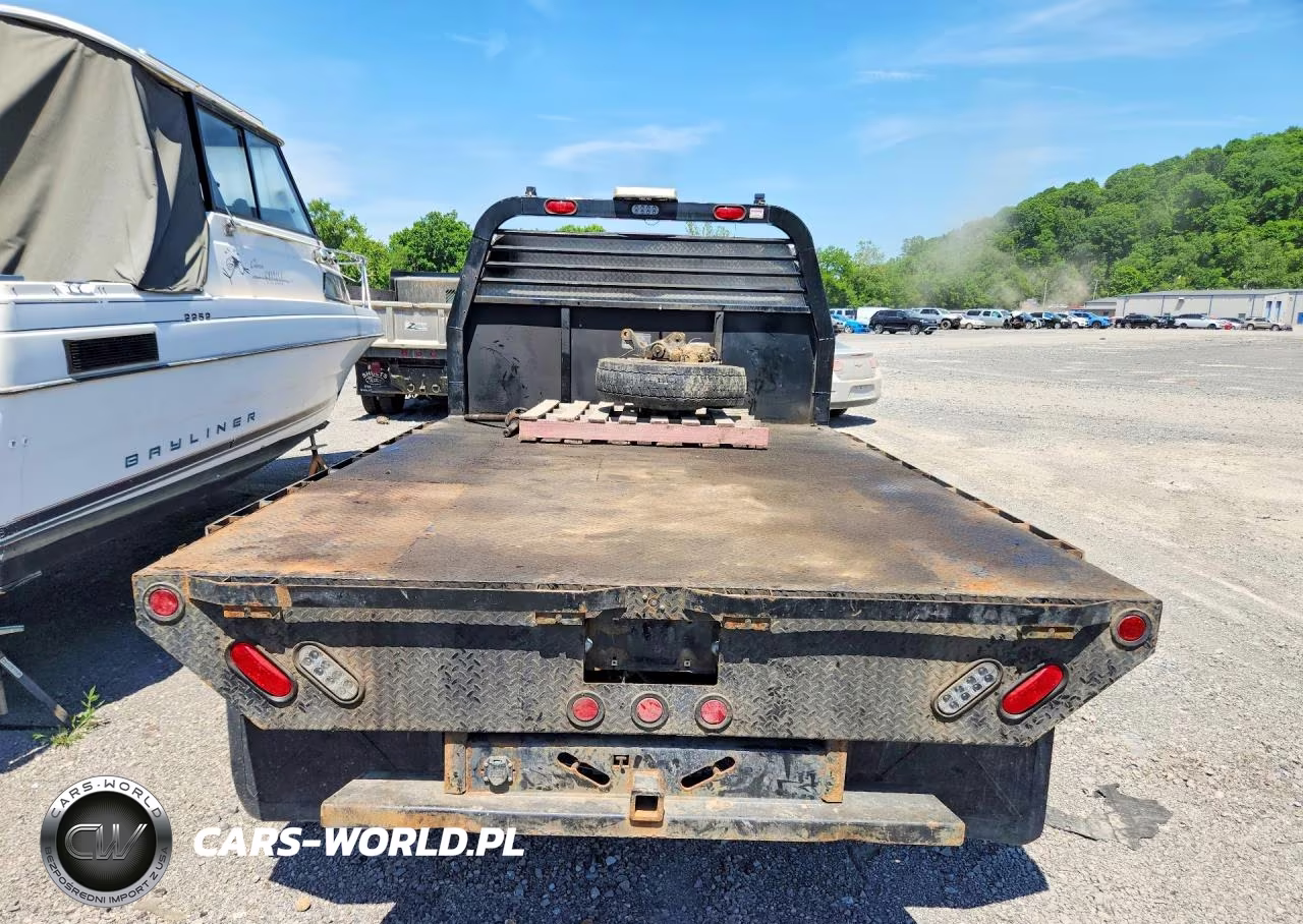2022 Chevrolet Silverado Medium Duty VIN:1HTKJPVM3NH686203 - 6