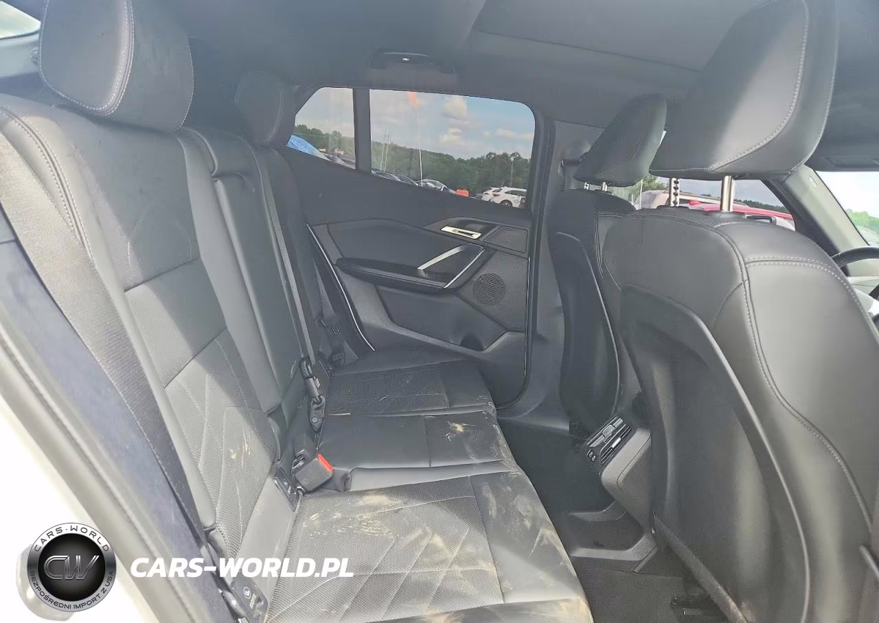 2025 BMW X2 xDrive28I VIN:WBX63GM09S5270714 - 11