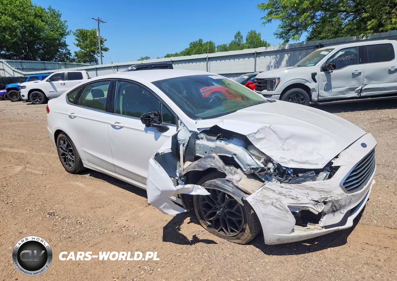 2019 Ford Fusion Se VIN:3FA6P0LUXKR168936 - 4
