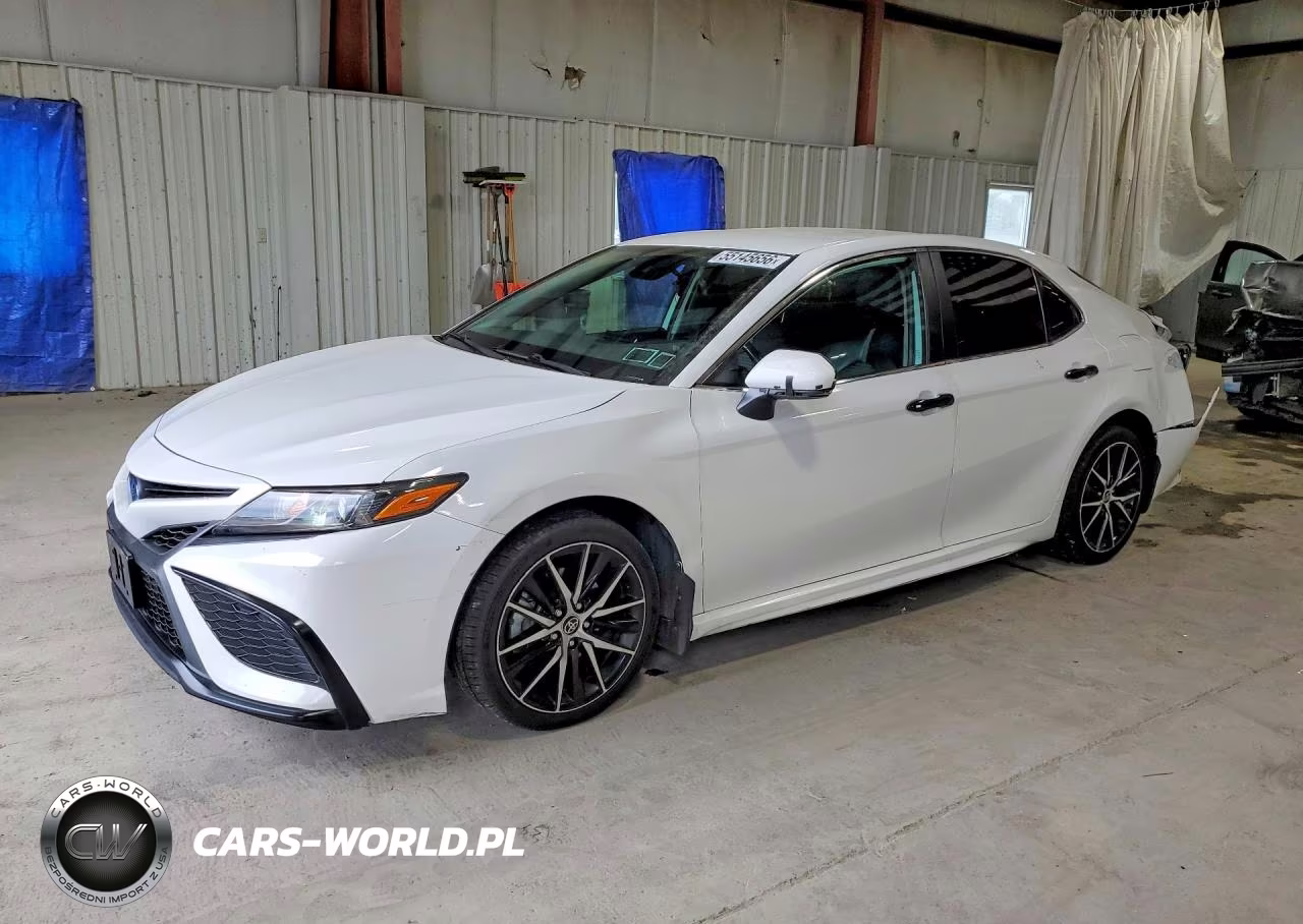 2024 Toyota Camry Hybrid Se – zdjęcie 1 z 12