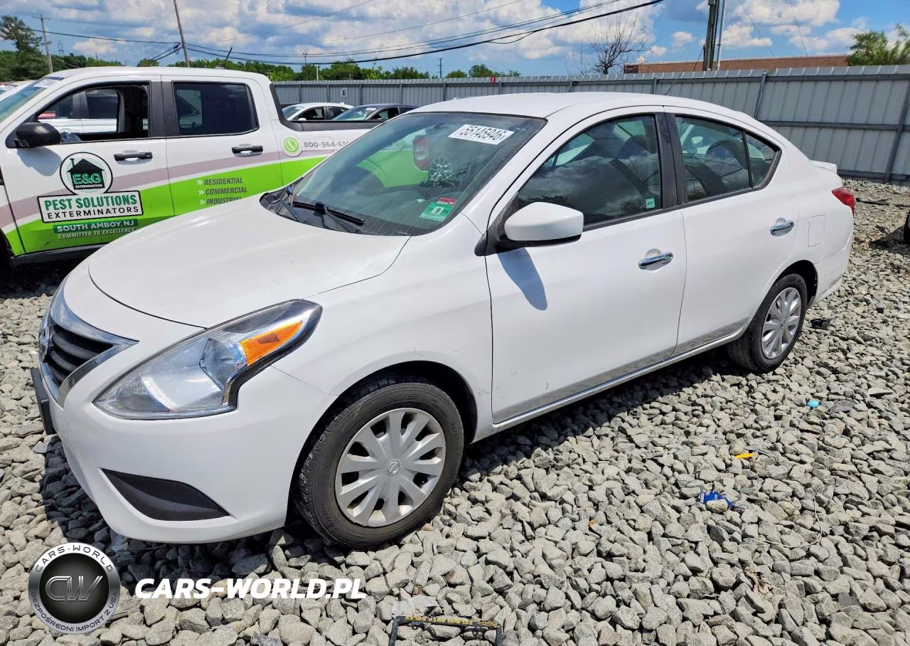 2018 Nissan Versa Sv