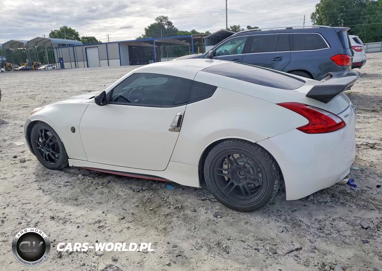 2018 Nissan 370Z Base VIN:JN1AZ4EH9JM570494 - 2