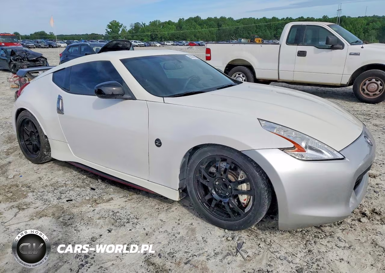 2018 Nissan 370Z Base VIN:JN1AZ4EH9JM570494 - 4