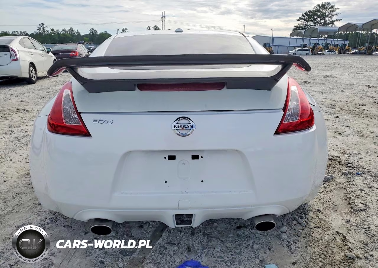 2018 Nissan 370Z Base VIN:JN1AZ4EH9JM570494 - 6