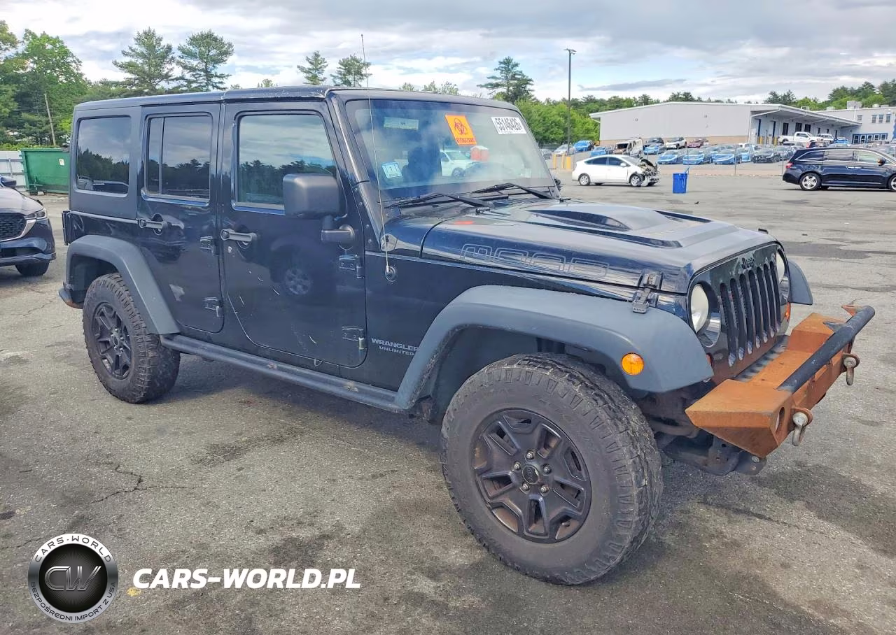 2013 Jeep Wrangler Unlimited Sahara VIN:1C4BJWEG0DL601136 - 4