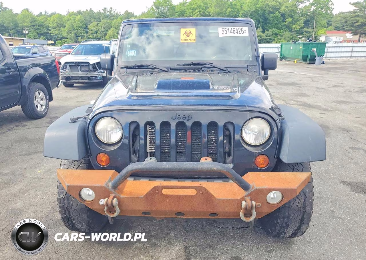2013 Jeep Wrangler Unlimited Sahara VIN:1C4BJWEG0DL601136 - 5