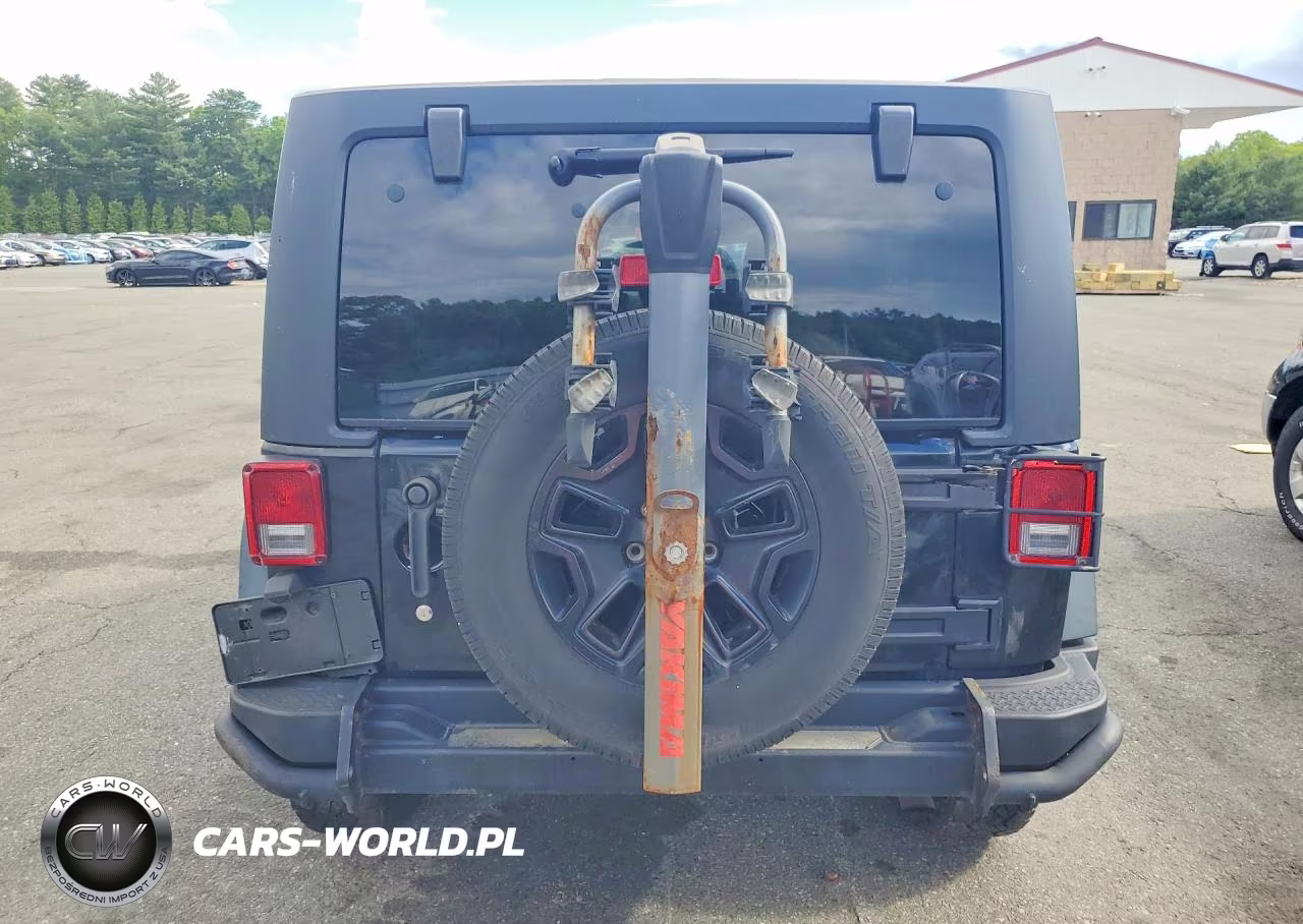 2013 Jeep Wrangler Unlimited Sahara VIN:1C4BJWEG0DL601136 - 6