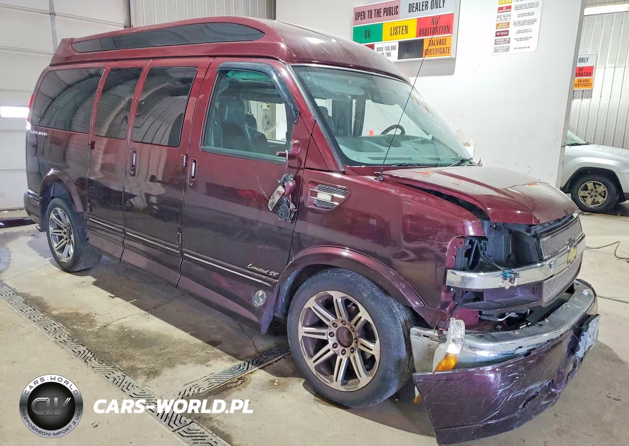 2018 Chevrolet Express G2500 VIN:1GCWGAFGXJ1171513 - 4