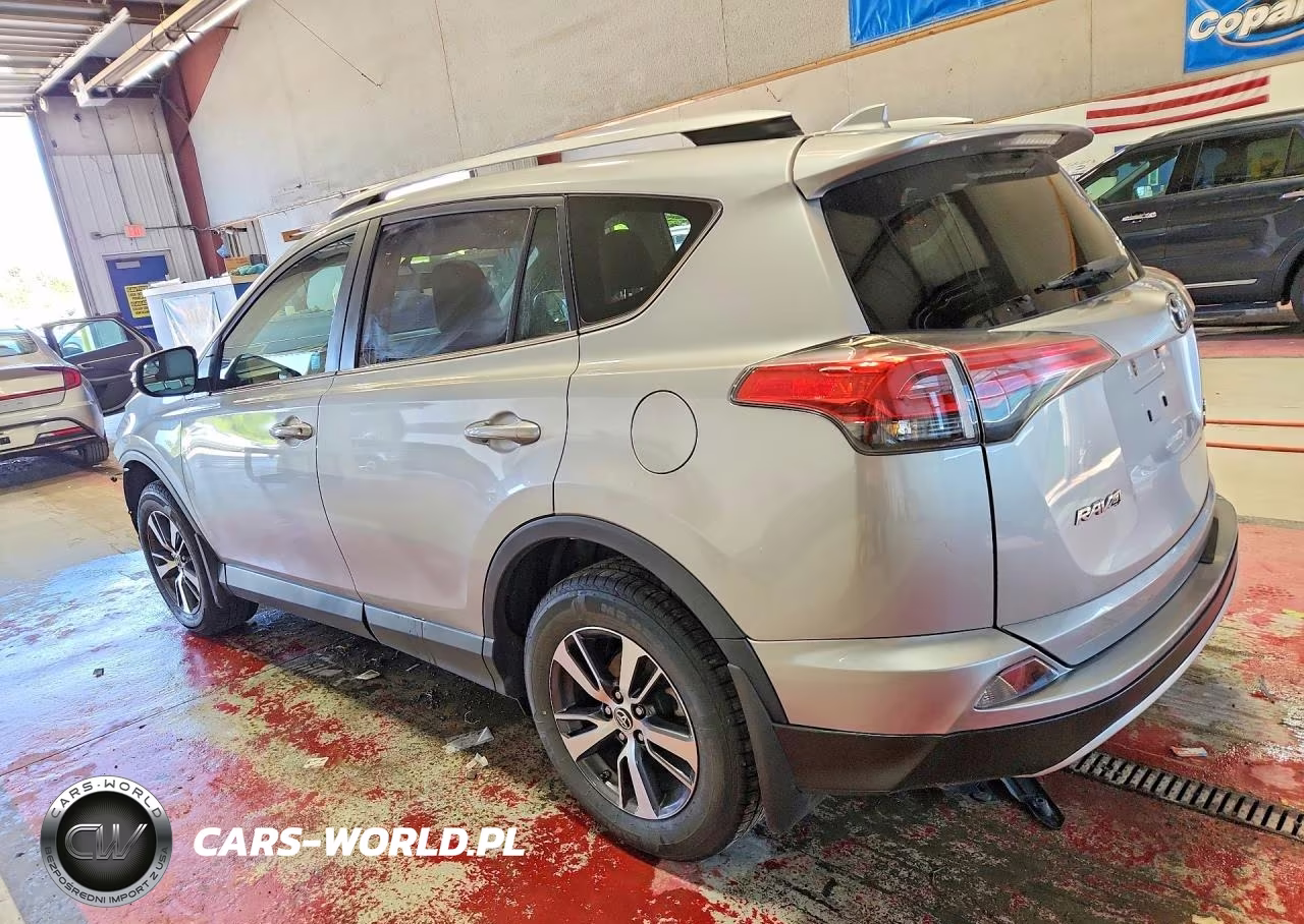 2016 Toyota Rav4 Xle VIN:2T3RFREV2GW440225 - 2