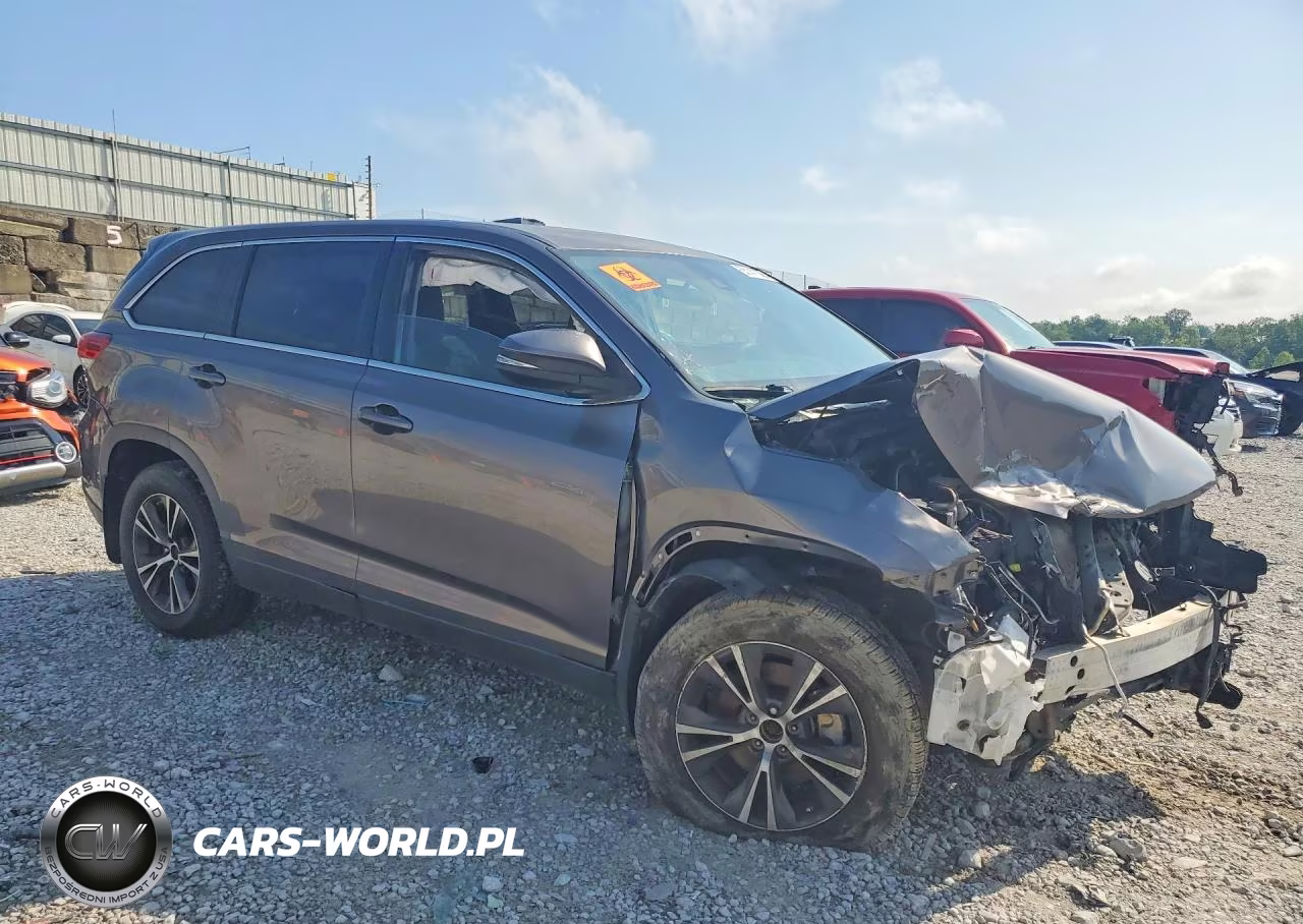 2019 Toyota Highlander Le VIN:5TDZARFH4KS044573 - 4