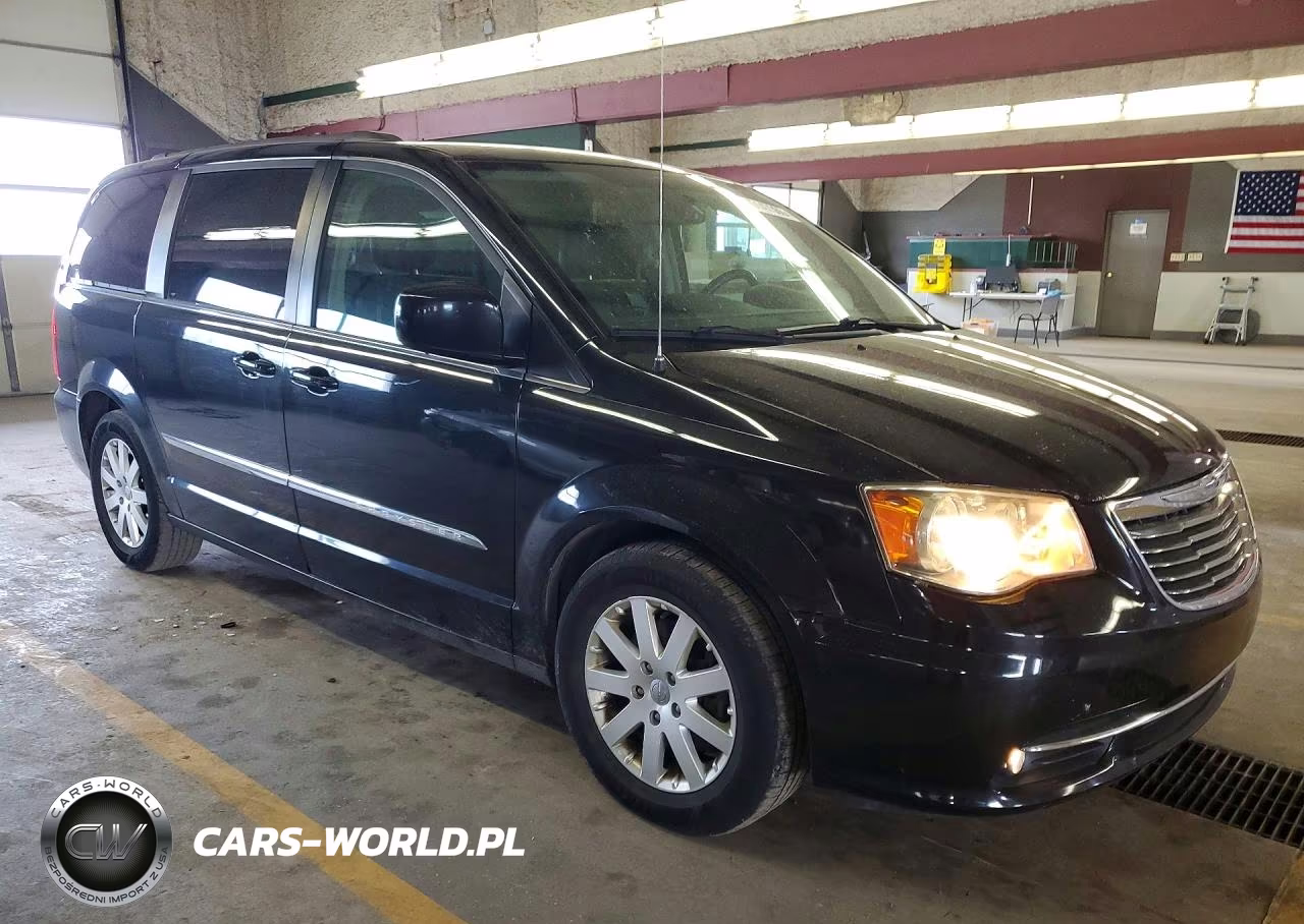 2016 Chrysler Town & Country Touring VIN:2C4RC1BG2GR198921 - 4