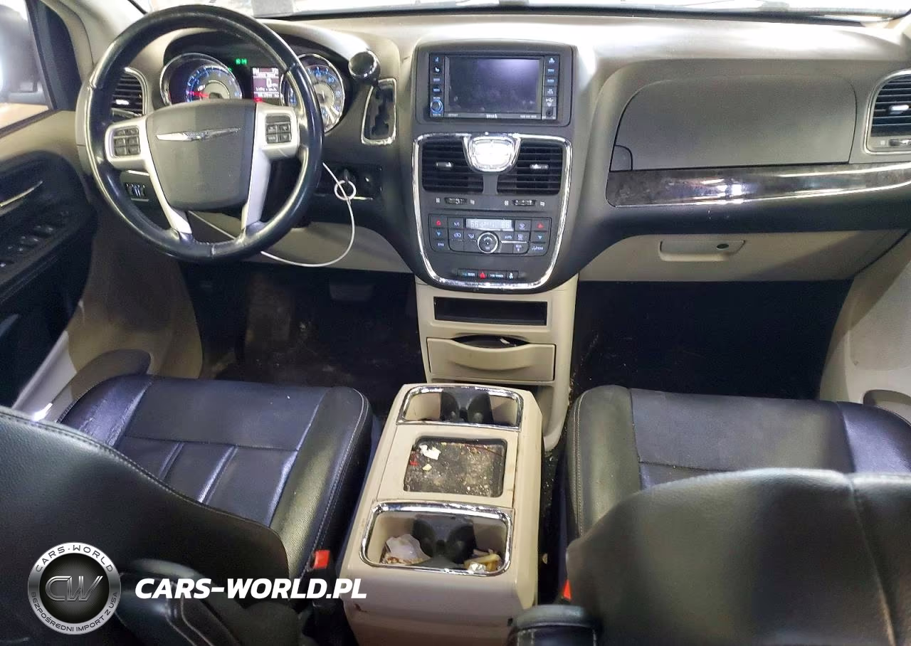 2016 Chrysler Town & Country Touring VIN:2C4RC1BG2GR198921 - 8