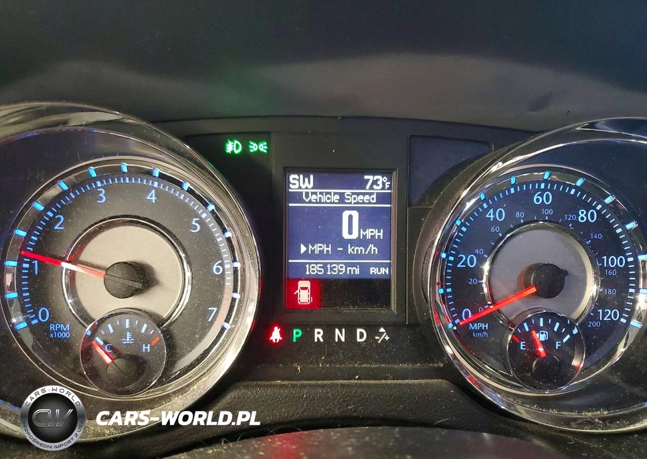 2016 Chrysler Town & Country Touring VIN:2C4RC1BG2GR198921 - 9