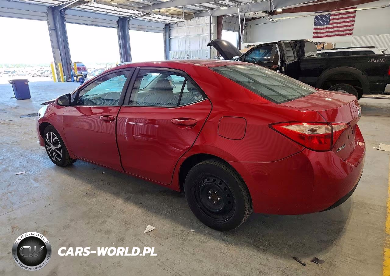 2018 Toyota Corolla Le VIN:2T1BURHE5JC995626 - 2